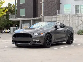 2017 Ford MUSTANG