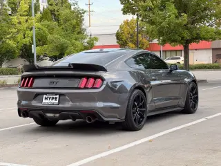 2017 Ford MUSTANG