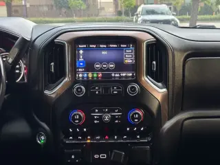 2020 Chevrolet SILVERADO 1500 CREW CAB