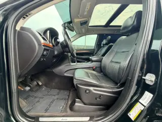 2012 Jeep GRAND CHEROKEE