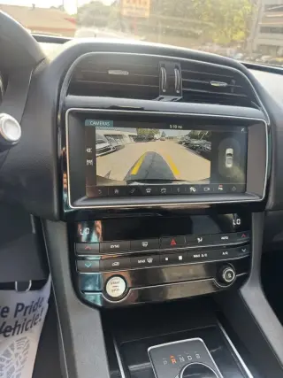 2019 JAGUAR F-PACE
