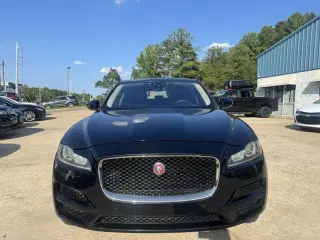 2019 JAGUAR F-PACE