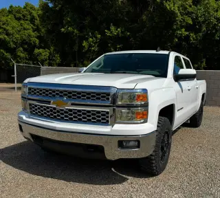 2015 Chevrolet SILVERADO 1500 CREW CAB