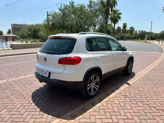 2017 VOLKSWAGEN TIGUAN