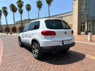 2017 VOLKSWAGEN TIGUAN