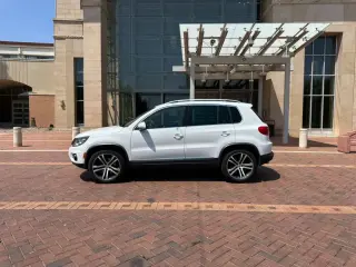 2017 VOLKSWAGEN TIGUAN