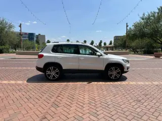 2017 VOLKSWAGEN TIGUAN