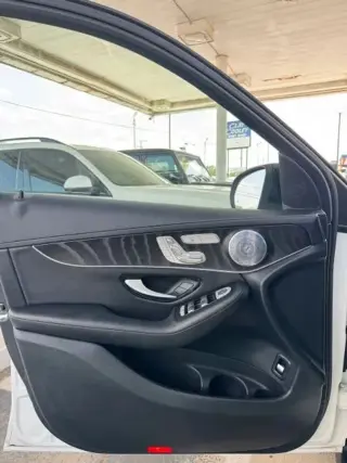 2017 MERCEDES-BENZ GLC
