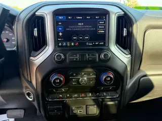 2021 Chevrolet SILVERADO 1500 CREW CAB