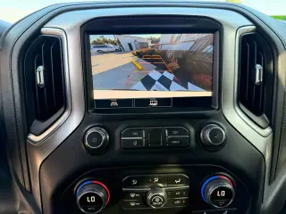 2021 Chevrolet SILVERADO 1500 CREW CAB