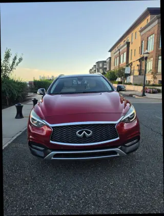 2017 Infiniti QX30