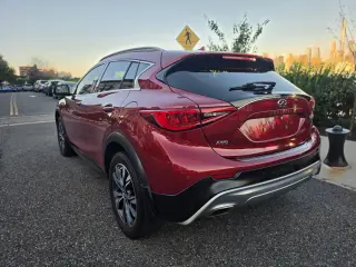 2017 Infiniti QX30