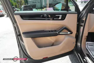 2019 PORSCHE CAYENNE