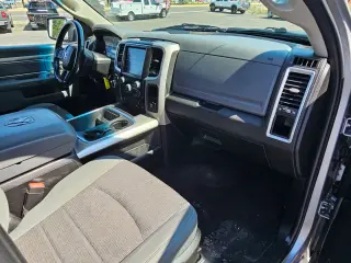2019 RAM 1500 CLASSIC CREW CAB