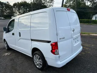 2021 NISSAN NV200