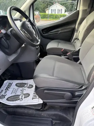 2021 NISSAN NV200