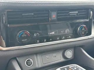 Nissan Rogue 2022 AWD SV 4dr Crossover