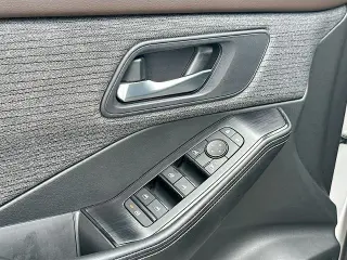 Nissan Rogue 2022 AWD SV 4dr Crossover