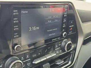 Toyota Highlander 2022 AWD XLE 4dr SUV