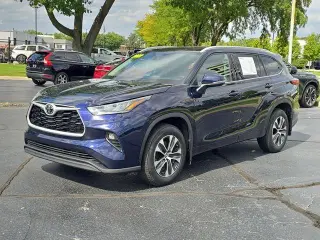Toyota Highlander 2022 AWD XLE 4dr SUV