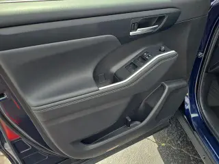 Toyota Highlander 2022 AWD XLE 4dr SUV