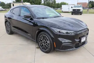 Ford Mustang Mach-E 2025 AWD Premium 4dr SUV