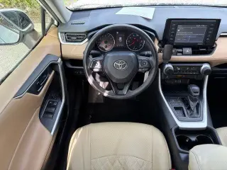 Toyota RAV4 2021 LE 4dr SUV
