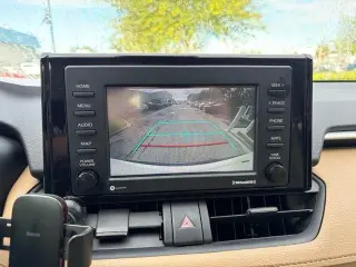 Toyota RAV4 2021 LE 4dr SUV