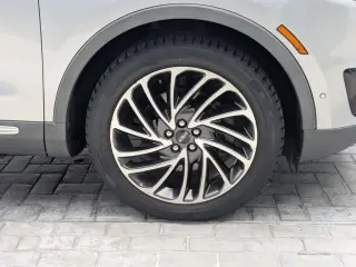 Lincoln Nautilus 2020 Reserve 4dr SUV