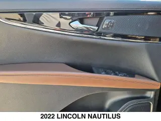 Lincoln Nautilus 2022 Reserve 4dr SUV