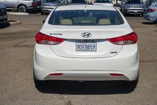 Hyundai ELANTRA 2013 Limitada 4p Sedan