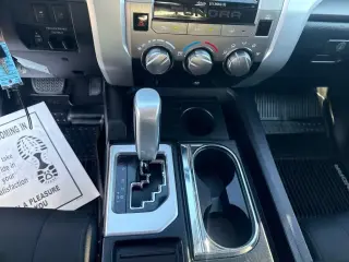 Toyota Tundra 2019 4x2 SR5 4dr CrewMax Cab Pickup SB (5.7L V8)