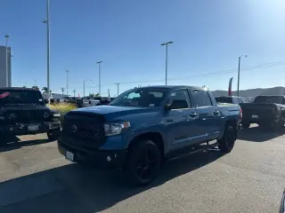 Toyota Tundra 2019 4x2 SR5 4dr CrewMax Cab Pickup SB (5.7L V8)