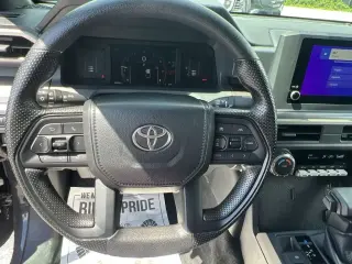 Toyota Tacoma 2024 4x4 SR5 4p Doble Cab 6.1 ft LB