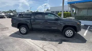 Toyota Tacoma 2024 4x4 SR5 4p Doble Cab 6.1 ft LB