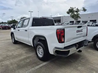 GMC Sierra 1500 2023 4x4 Pro 4p Cabaña Tripla 6,6 pies ST