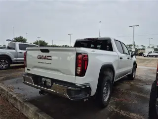 GMC Sierra 1500 2023 4x4 Pro 4p Cabaña Tripla 6,6 pies ST