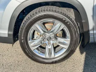 Toyota Highlander 2016 AWD Limited 4dr SUV