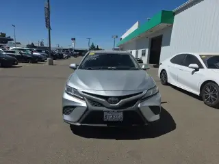 Toyota Camry 2020 SE 4p Sedan