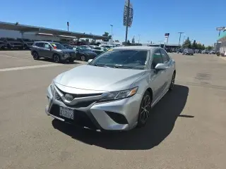 Toyota Camry 2020 SE 4p Sedan