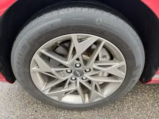 Genesis GV70 2025 AWD 2.5T Standard 4dr SUV