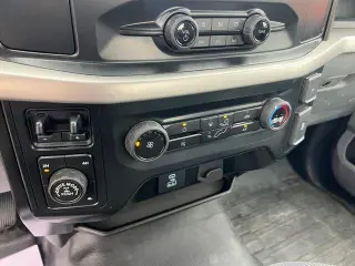 Ford F-150 2022 4x4 XL 2dr Cabin Regular 6.5 ft. SB