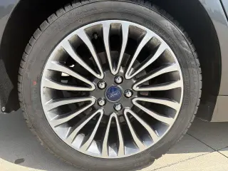 Ford Fusion 2018 AWD Titanium 4p Sedan