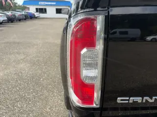 GMC Canyon 2016 4x2 SLE 4dr Crew Cab 5 ft. SB