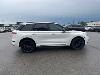 Lincoln Corsair 2024 AWD Reserve 4dr SUV