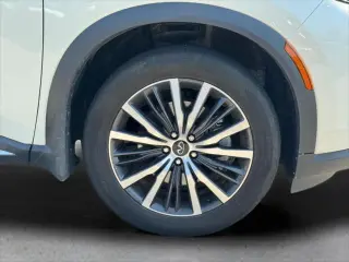 INFINITI QX60 2024 tracción en todas las ruedas Sensory 4p SUV