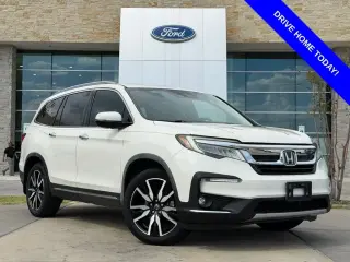 Honda Pilot 2019 Touring 4dr SUV con asientos del capitán traseros