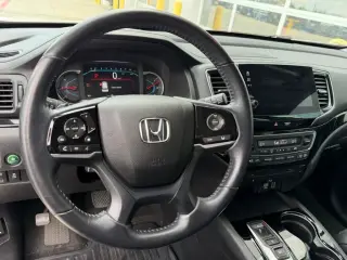 Honda Pilot 2019 Touring 4dr SUV con asientos del capitán traseros