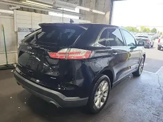 Ford Edge 2022 AWD Titanium 4dr Crossover
