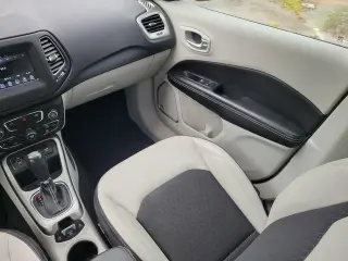 Jeep Compass 2018 Latitude 4dr SUV